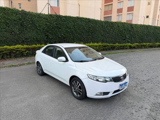 KIA CERATO 1.6 EX3 SEDAN 16V GASOLINA 4P AUTOMÁTICO